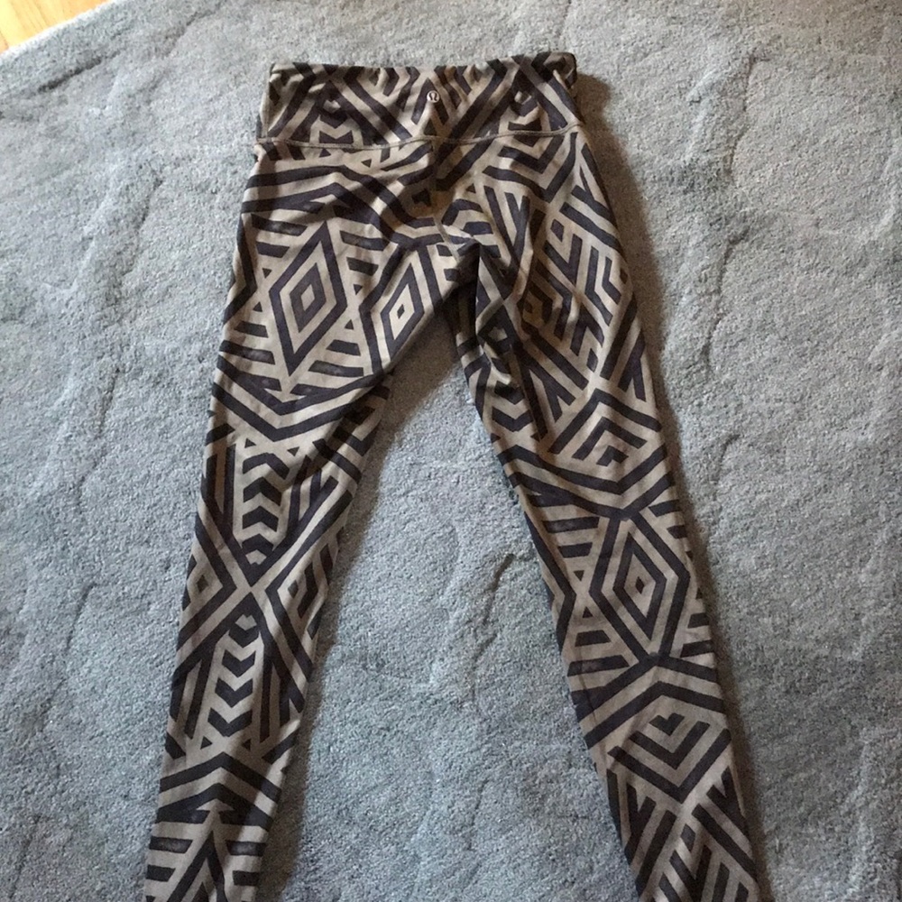 Lululemon pants - like new! No tags